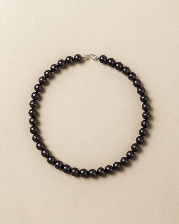 Black Pearl Necklace ryhmässä Shop / Kaulakorut @ ANI (ANI-0624-040)